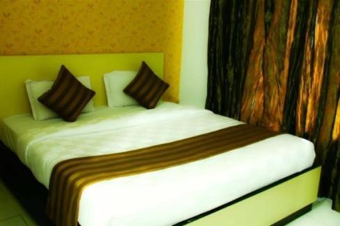 Hôtel Grand Prioritas à Bogor Extérieur photo